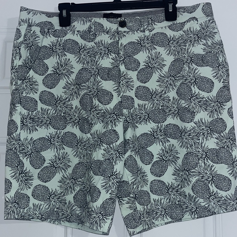 NWOT JACHS Newyork Men’s cotton summer shorts (size 36)